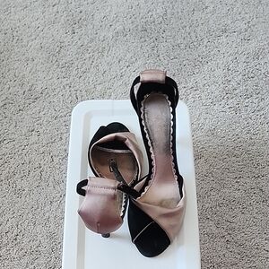 Women’s Black and Blush Satin Open-Toe 3inch Heels J VINCENT